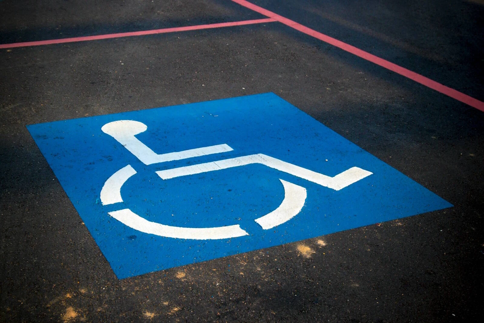 simbolo parcheggio disabili